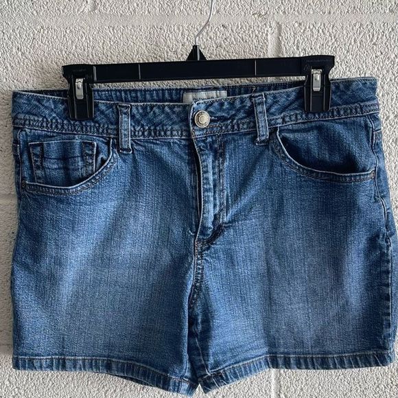 St. John's Bay Pants - St. John’s Bay Vintage Stretch Mid Rise Relaxed Fit Denim Jean Shorts Size 12